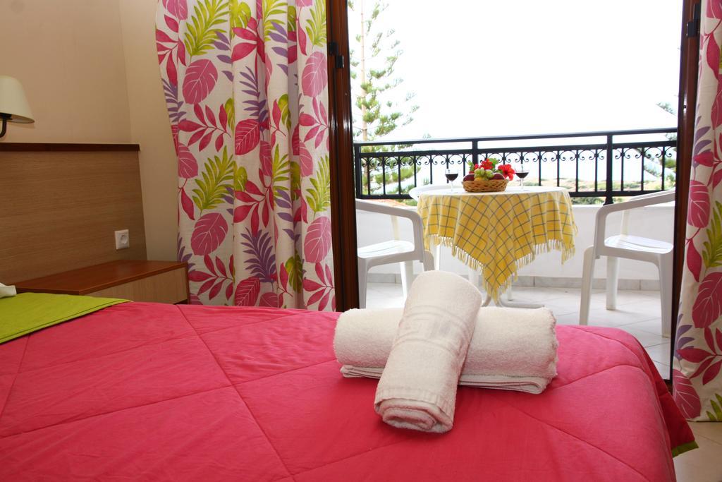 Bella Vista Hotel "By Checkin" Hersonissos  Ngoại thất bức ảnh